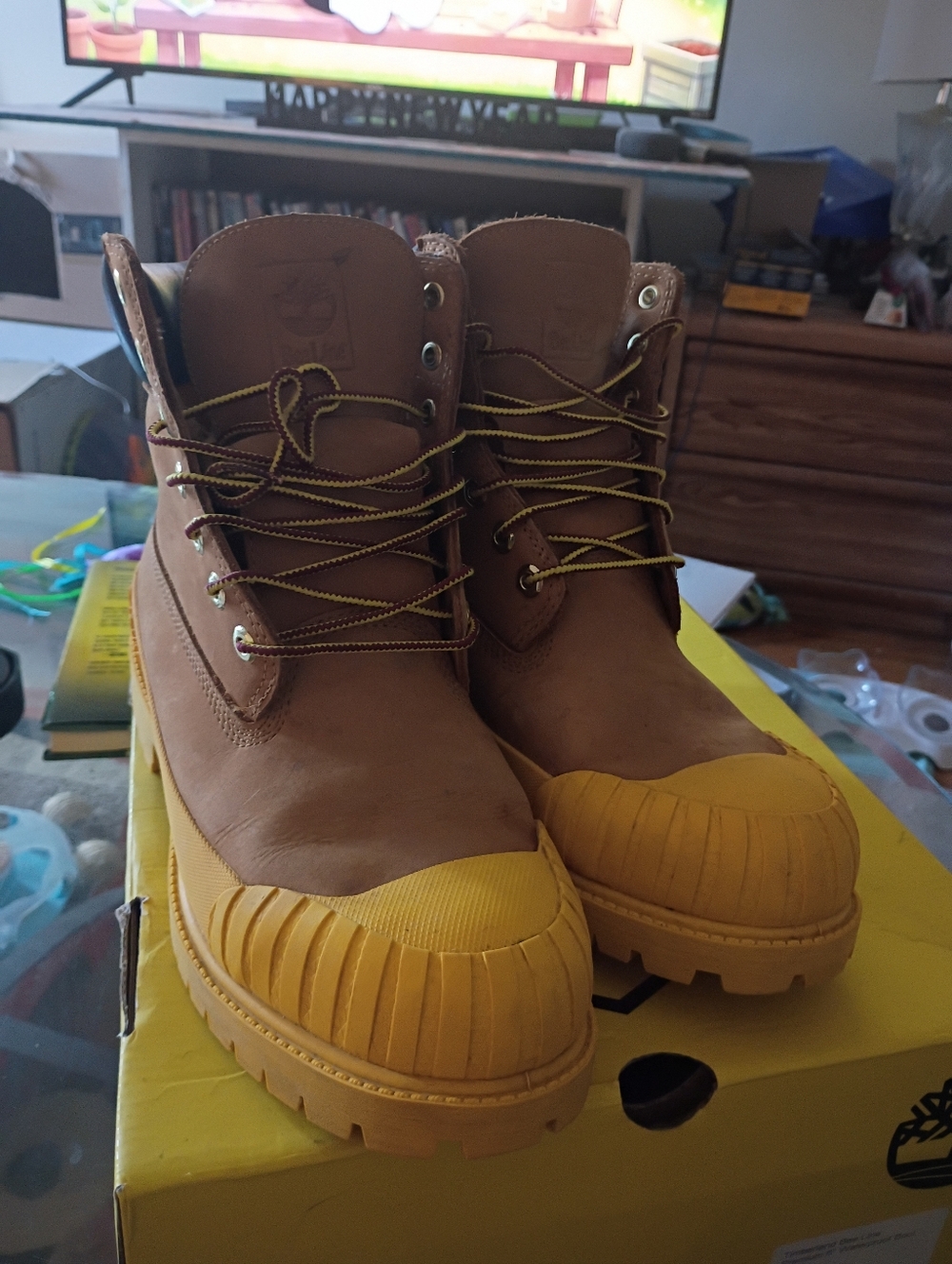 Timberland Bee Line Tan Work Boots with Yellow Soles - Picture 4 of 6